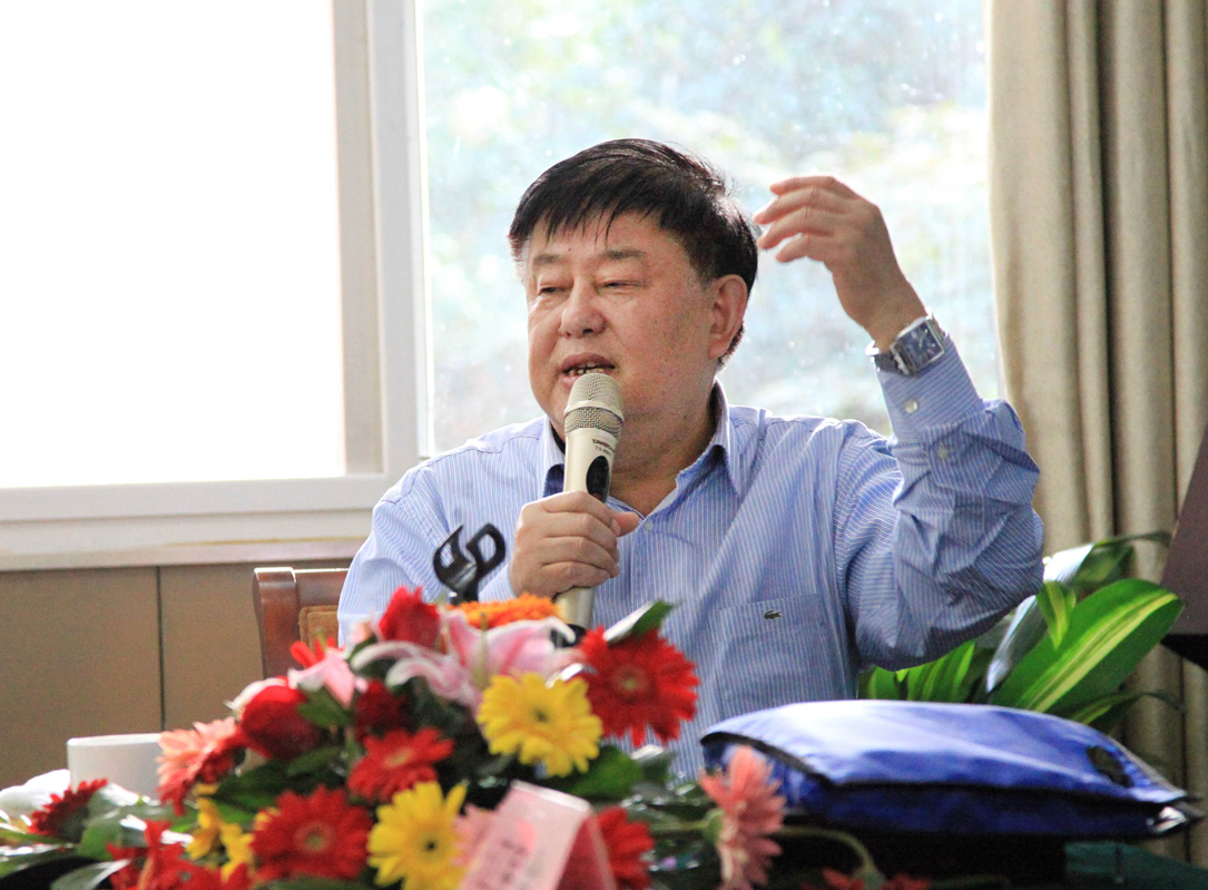 集团江主席郑重宣布:集团将推行“管家”当道 集团江主席郑重宣布:集团将推行“管家”当道