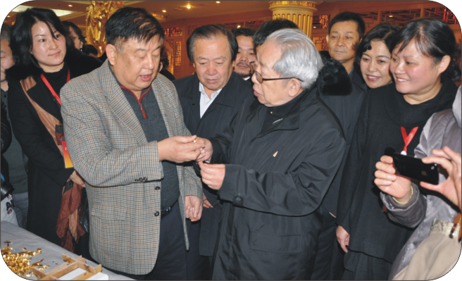 中国商业文化研究会名誉会长胡平调研集团
